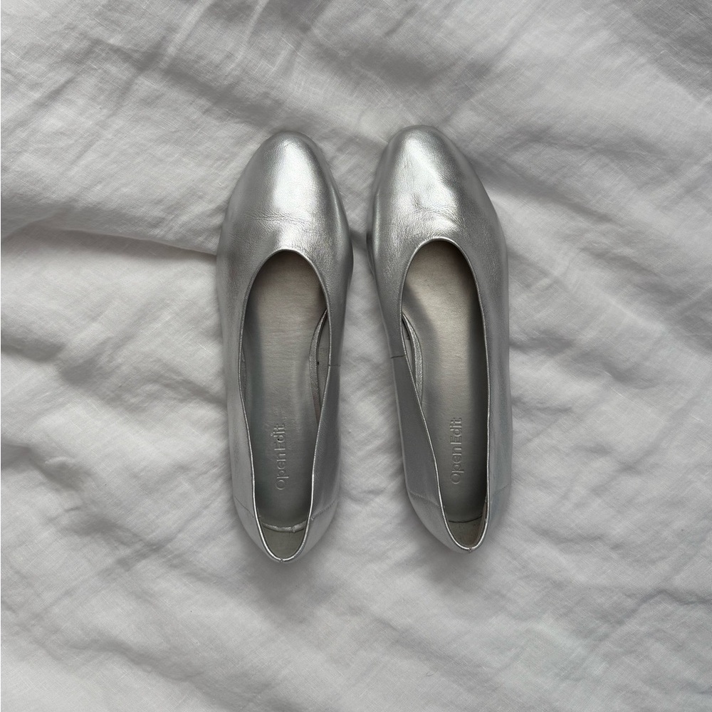 OpenEdit leather silver flats